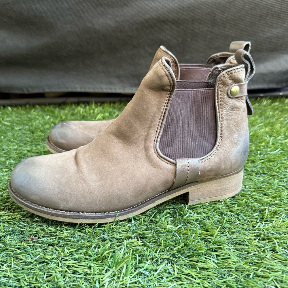 Steve Madden boots. Size 7